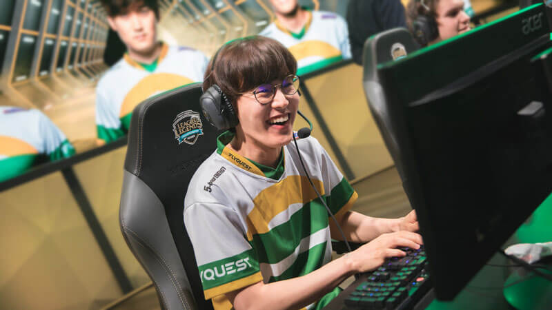 flame-lol-players-flyquest-team-2017-2018